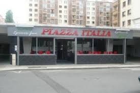 Piazza Italia 2