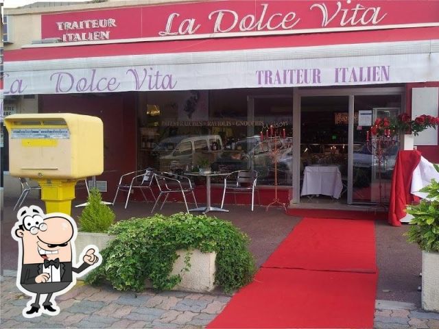 LA DOLCE VITA