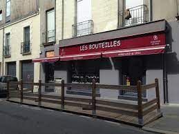 LES BOUTEILLES