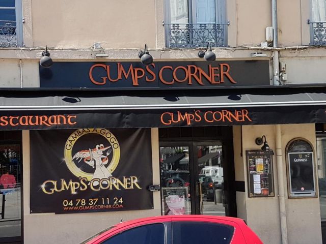 Gump's Corner