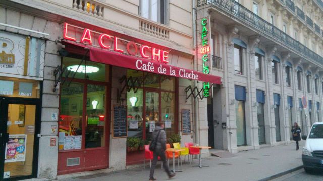 Cafe de la Cloche