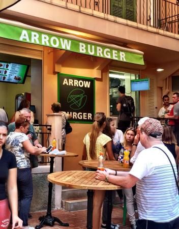 Arrow Burger Monaco